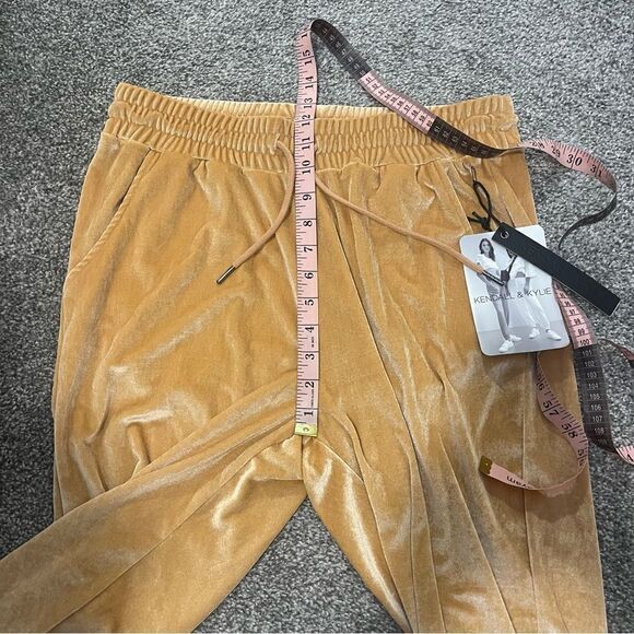 Kendall and Kylie Velour Camel Joggers with Rhinestone Logo - Picture 11 of 12